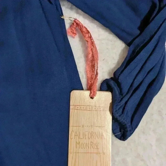 California MoonRise Dress Cold Shoulder Embroider Boho Blue Size XS New With Tag - Picture 4 of 13